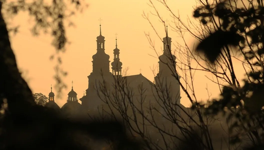 Do kalwaryjskiego sanktuarium z całego świata
