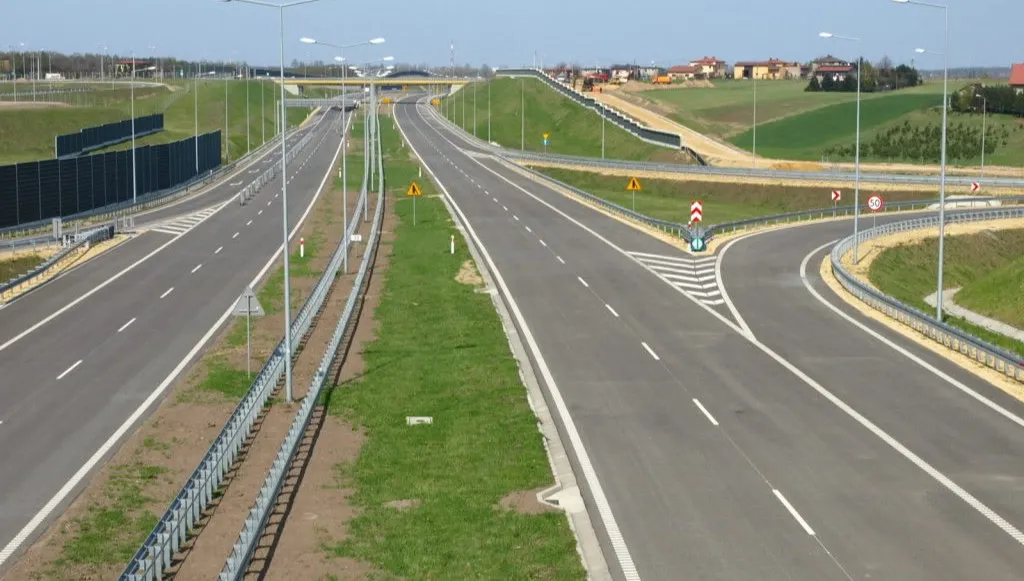 Wypadek auta osobowego na A1