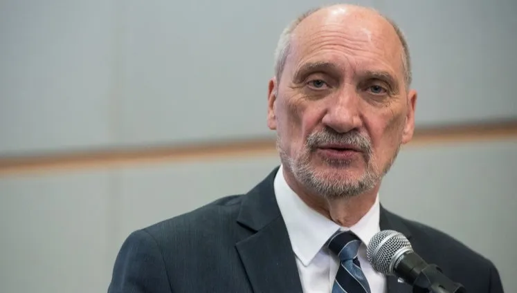 Macierewicz: Zerwanie umowy na zakup F-35 przez następny rząd jest absolutnie nierealne