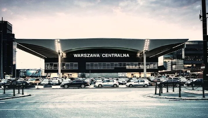 Zbrodnie Niemców na wystawie na stołecznym dworcu