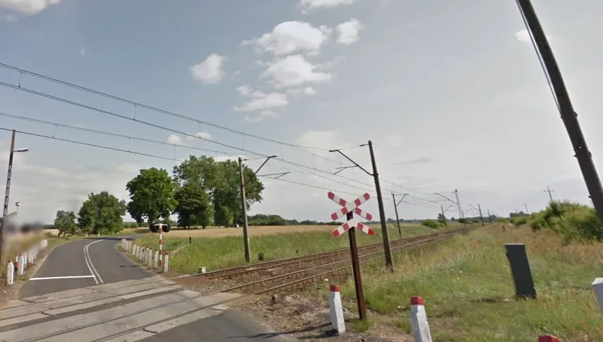 Zginął na niestrzeżonym przejeździe kolejowym