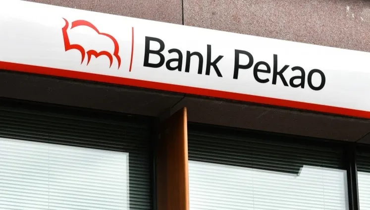 Pekao nie komentuje doniesień o przejęciu mBanku