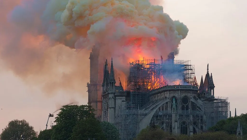 Wkrótce otwarcie dziedzińca przed Notre Dame?