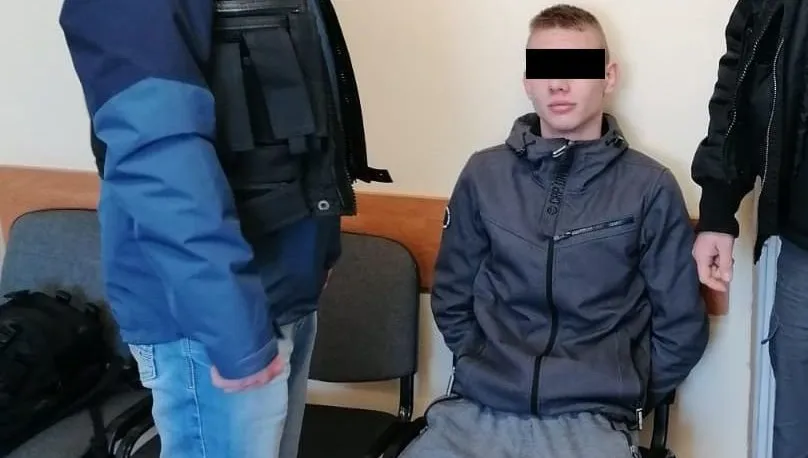 Seryjny włamywacz zatrzymany. 19-latek okradał domy i mieszkania
