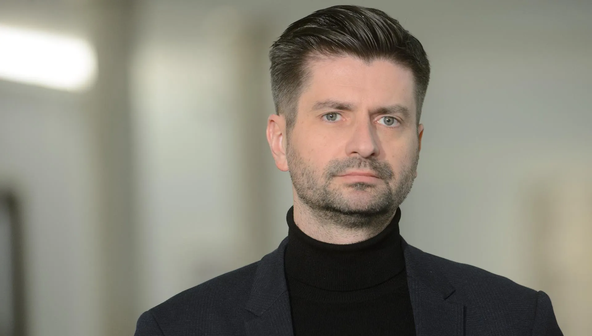 Niby obrażony nie jest ale... Śmiszek o Kempie: "wysłannik polskiego skansenu"