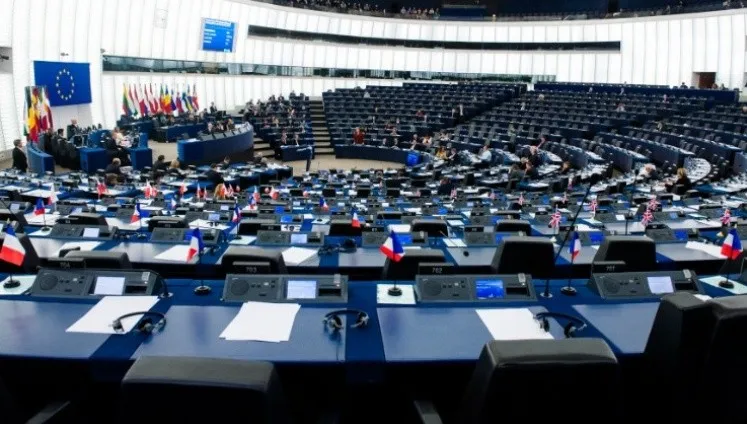 Bojowe nastawienie europosłów