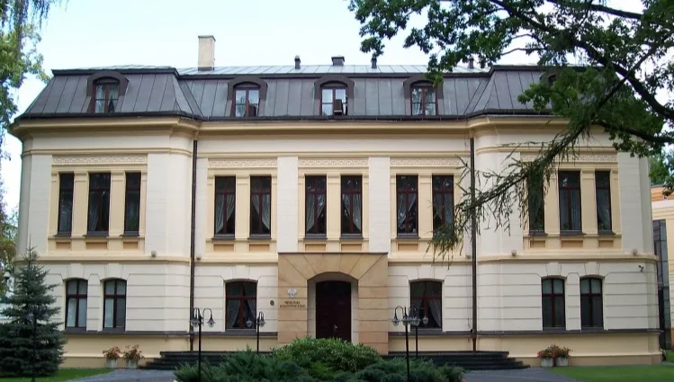 Ast na przekór opozycji. "Klub PiS uczyni wszystko, aby wsparcie państwa dla TK zawsze było mocne"