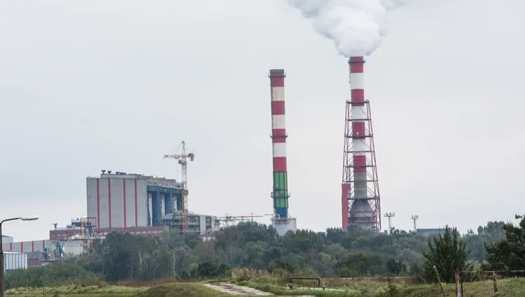 Elektrownia w Ostrołęce bez nowego bloku. Energa i Enea zawieszają finansowanie budowy