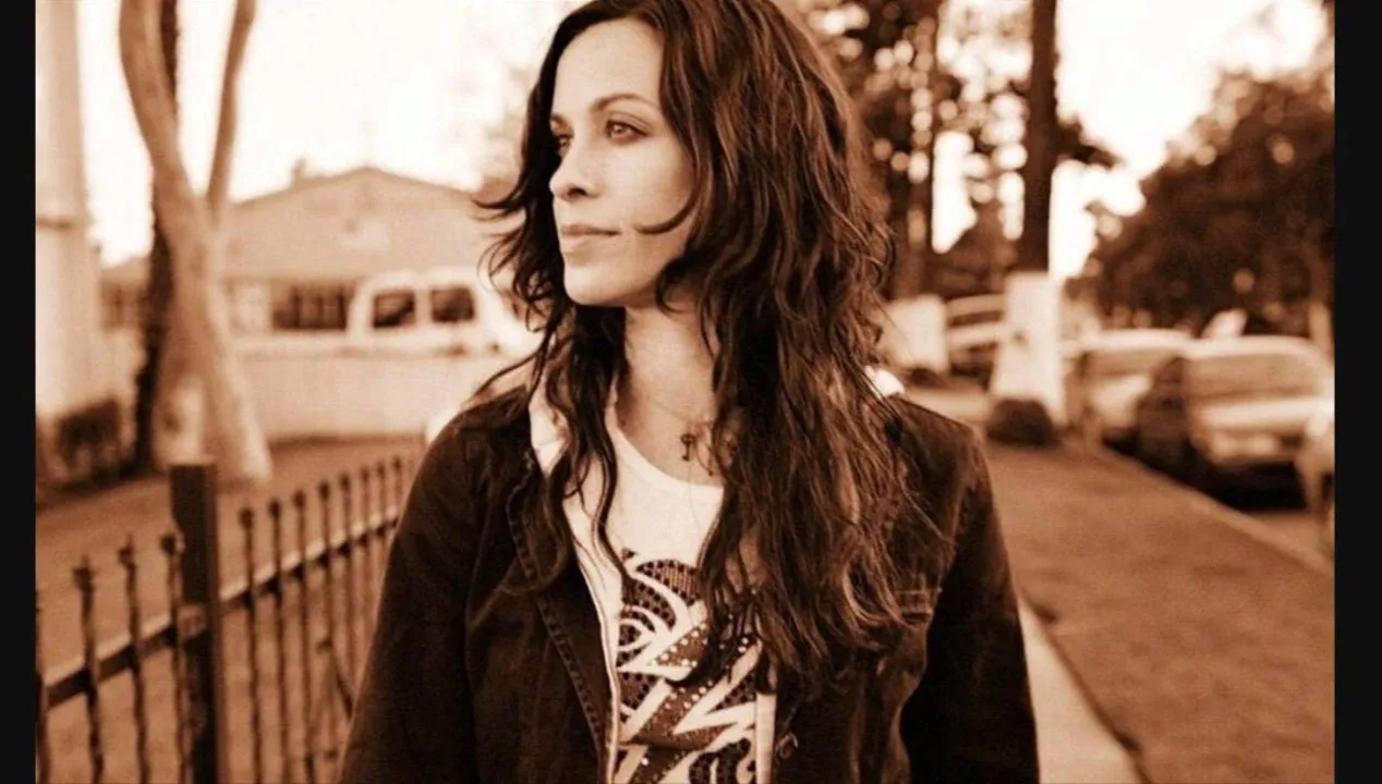 To była długa przerwa. Alanis Morissette po 8 latach wydaje płytę - jest już singiel!