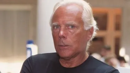 Giorgio Armani przeciwny półnagim kobietom w reklamach. "To forma gwałtu, to niegodne"