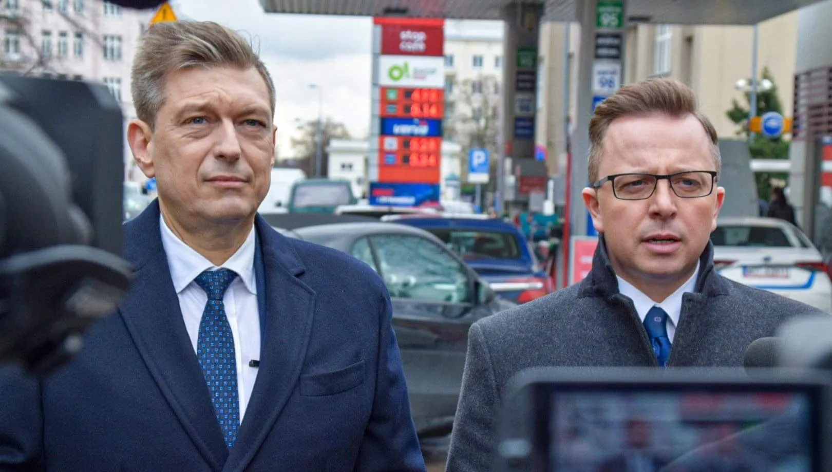Opłata paliwowa. Rząd odpowiada KO