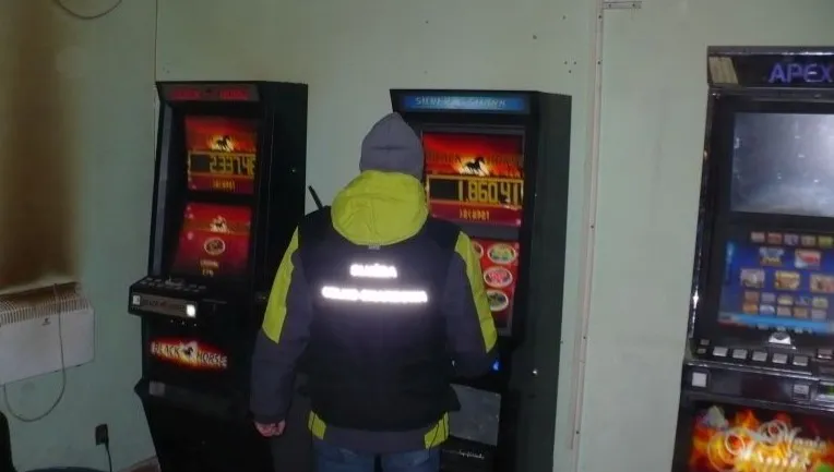 Rośnie liczba nielegalnych automatów do hazardu