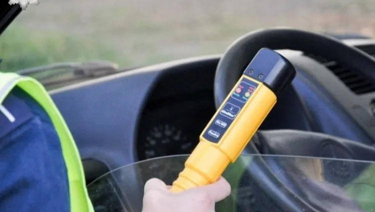 Miał zabrać licealistów na wycieczkę. Kierowca autokaru "wydmuchał" ponad promil