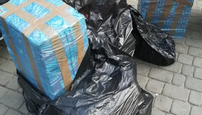 W bmw przewoził 5 tys. paczek papierosów