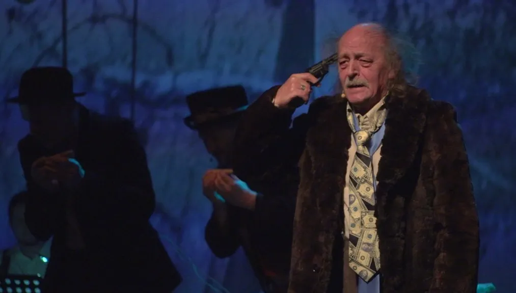 Śmiech przeciw cierpieniu? Gałczyński na deskach teatru muzycznego