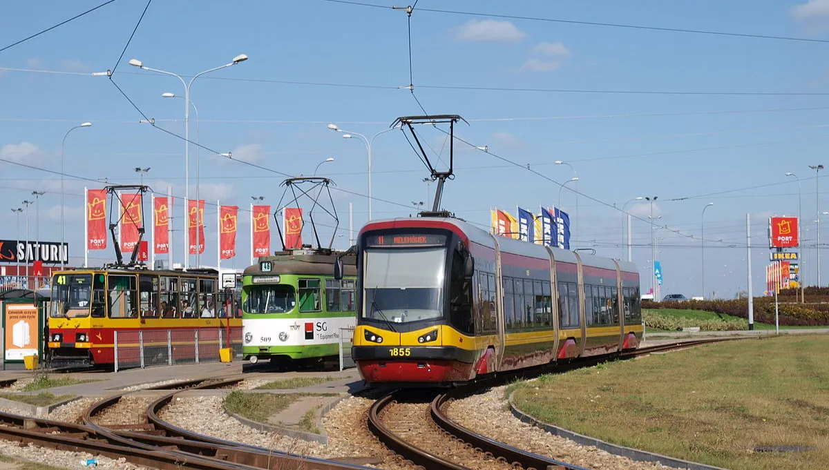 Tramwaje i autobusy nie wyjechały na ulice Łodzi. Strajk ostrzegawczy w MPK
