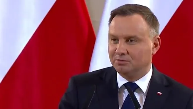 Opozycja nazywa to rozdawnictwem. Andrzej Duda: "500 plus i 300 plus to inwestycja w polską rodzinę"