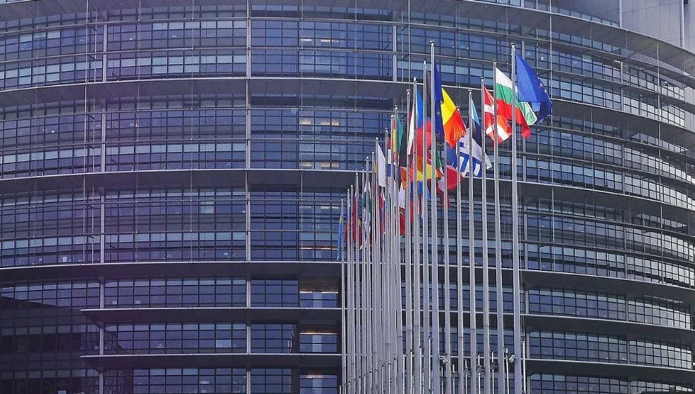 Sesja Parlamentu Europejskiego przeniesiona