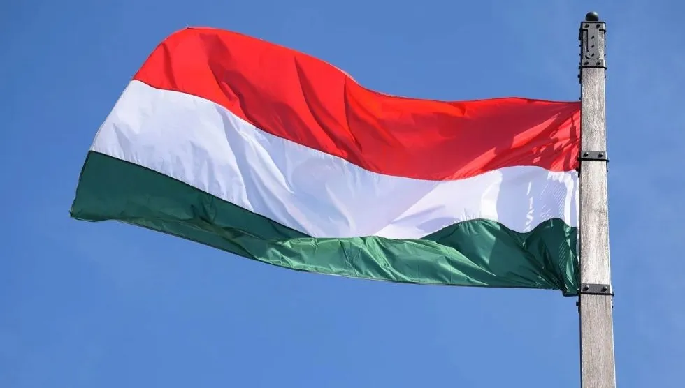 Węgry przedłużają stan kryzysowy