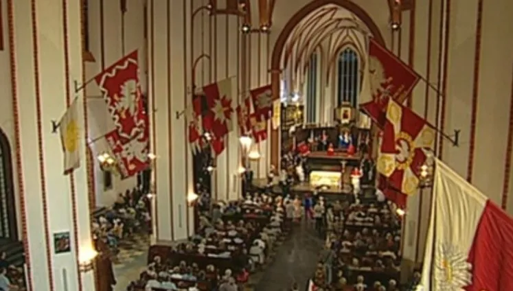 Msza święta za ofiary katastrofy smoleńskiej. Poruszające słowa kapłana