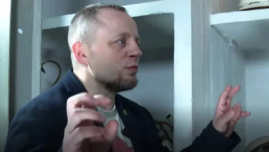 Artysta z Podlasia: wycieńczyli nas emigracją, gwałcą tęczą, a ekolodzy zniszczyli puszczę
