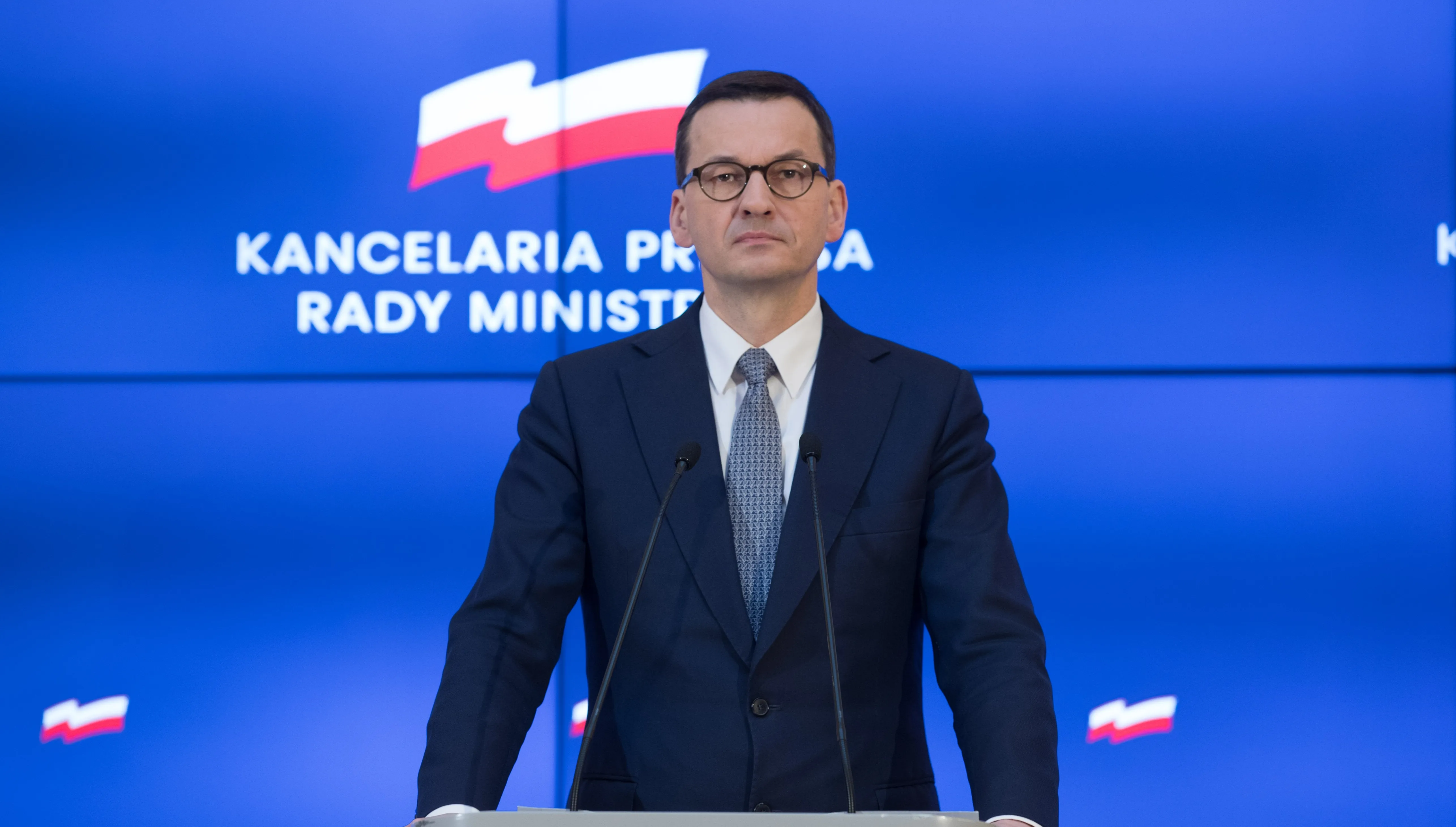 42 proc. Polaków identyfikuje się z rządem!