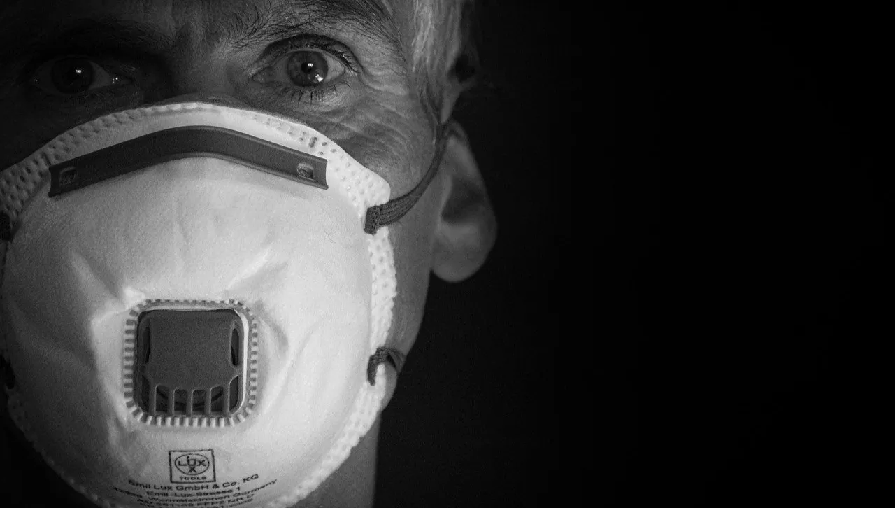 Państwowe spółki walczą z epidemią