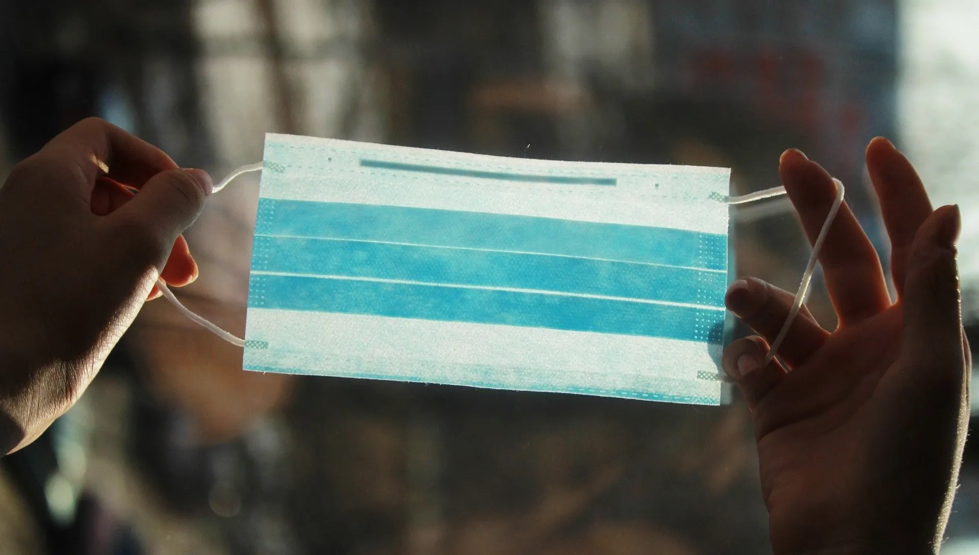 Decyzja wojewody: Zakażeni opuszczą domy opieki w Ozimku i Kościeliskach