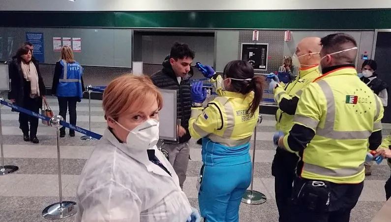 Ile Włosi będą musieli czekać na złagodzenie restrykcji? Ekspert: "na to jest jeszcze za wcześnie"