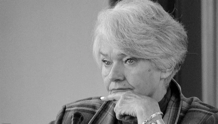 W poniedziałek pogrzeb byłej minister edukacji Krystyny Łybackiej