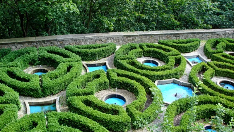 Mimo koronawirusa można już zwiedzać tarasy Zamku Książ