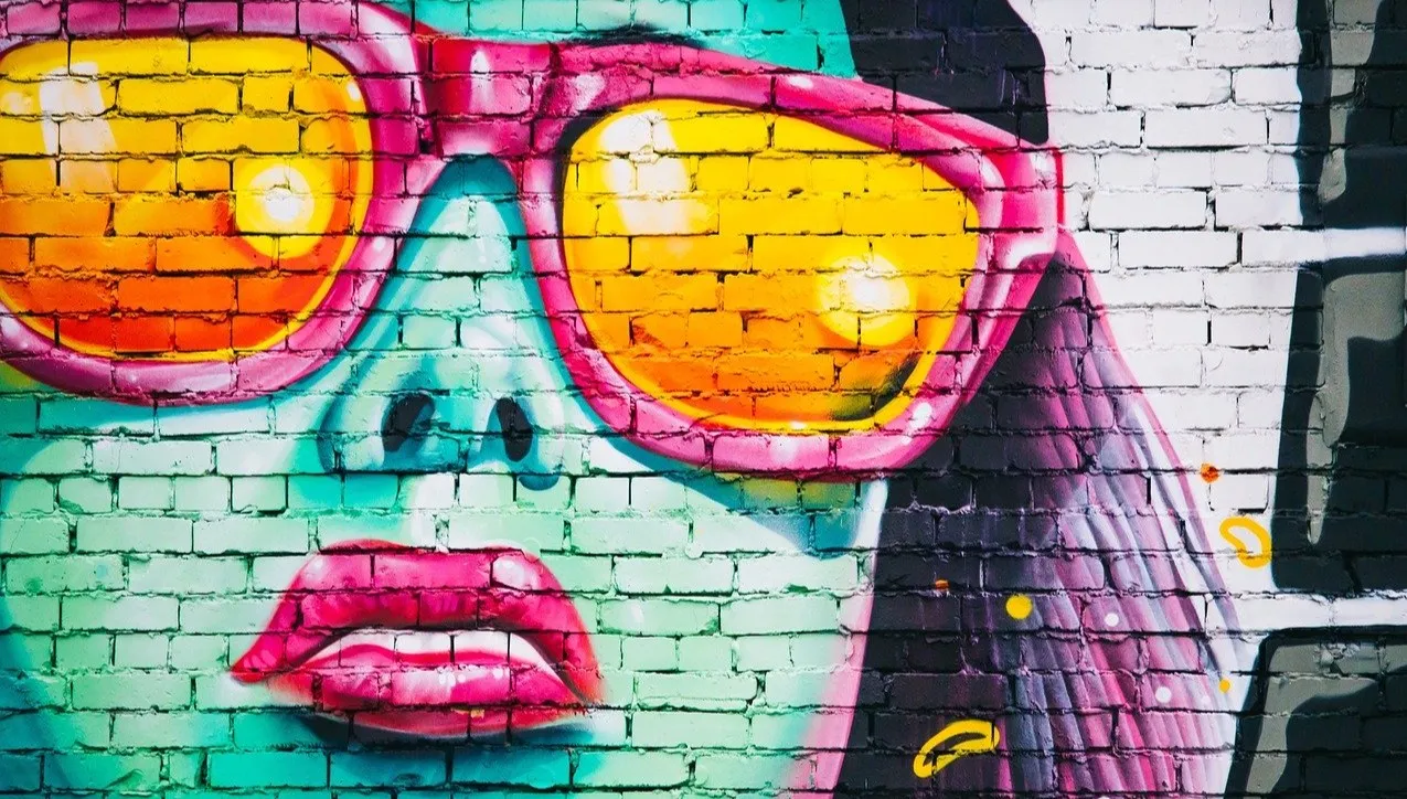 „Już jest pięknie”! Street art wita