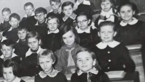 "Każdy z nas był kiedyś dzieckiem" - pisze Witek i stawia wyzwanie. "Kto mnie znajdzie"?