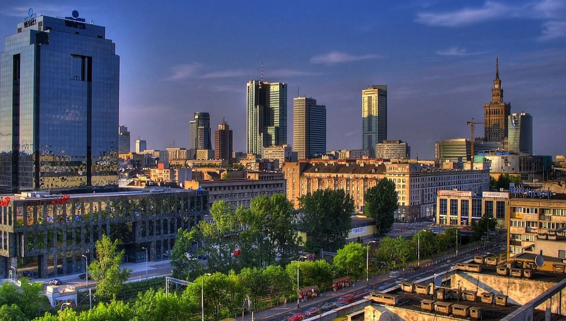 Kolejną kamienicę oddano bezprawnie