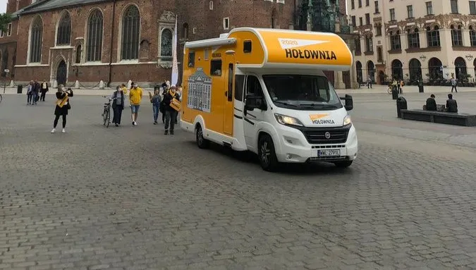 Kamper Hołowni bez mandatu