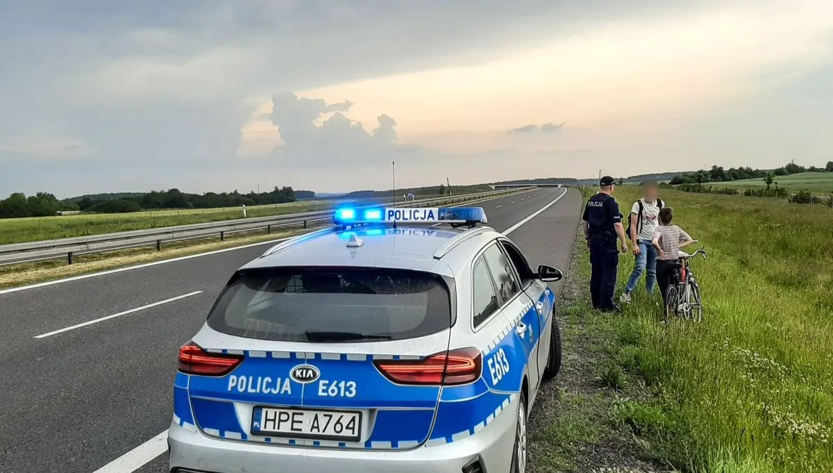 Wybrali się na rowerową przejażdżkę... trasą ekspresową