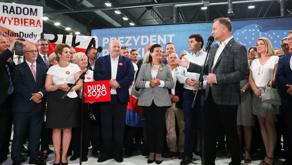 Prezydent przypomniał o zobowiązaniu wobec dzieci i wnuków. „To im przekażemy Polskę”
