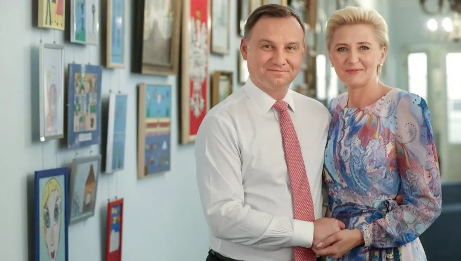 "Radości i satysfakcji z życia domowego"! Para prezydencka składa życzenia z okazji Dnia Ojca