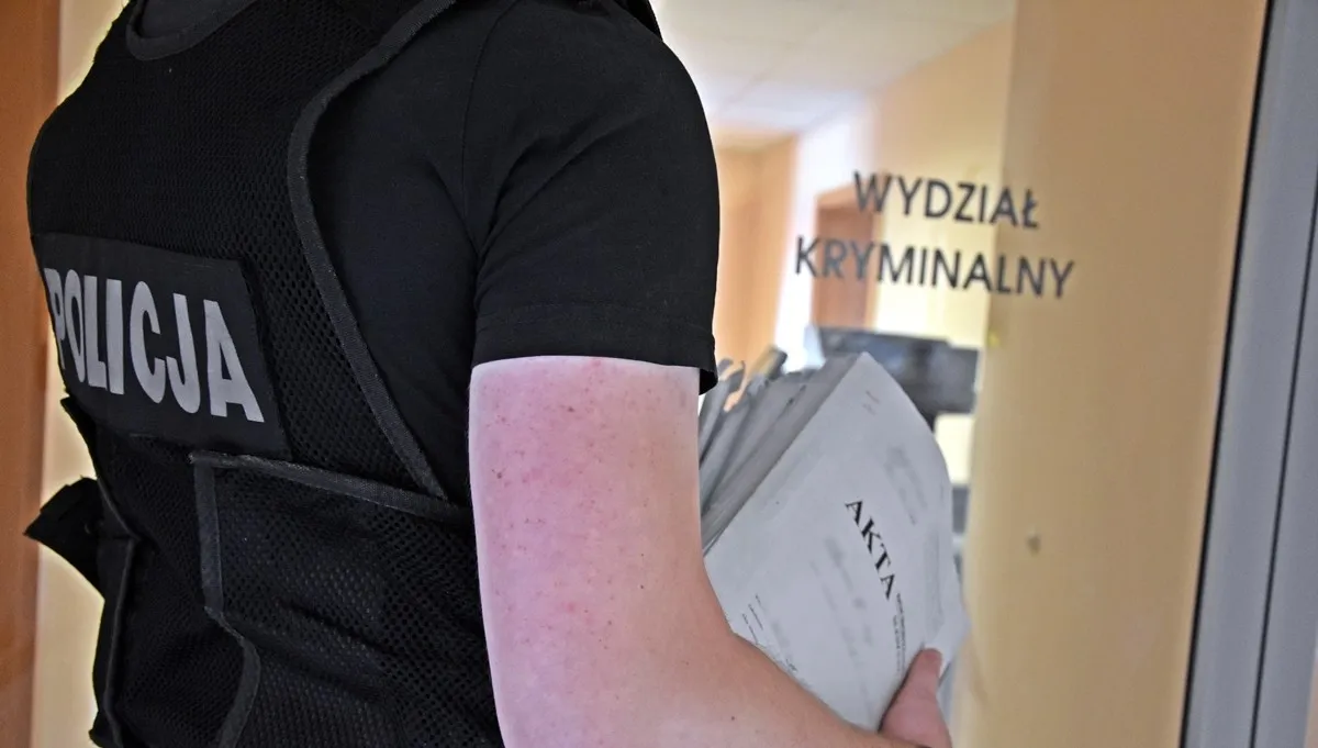 Stanie przed sądem za bezczelne oszustwa