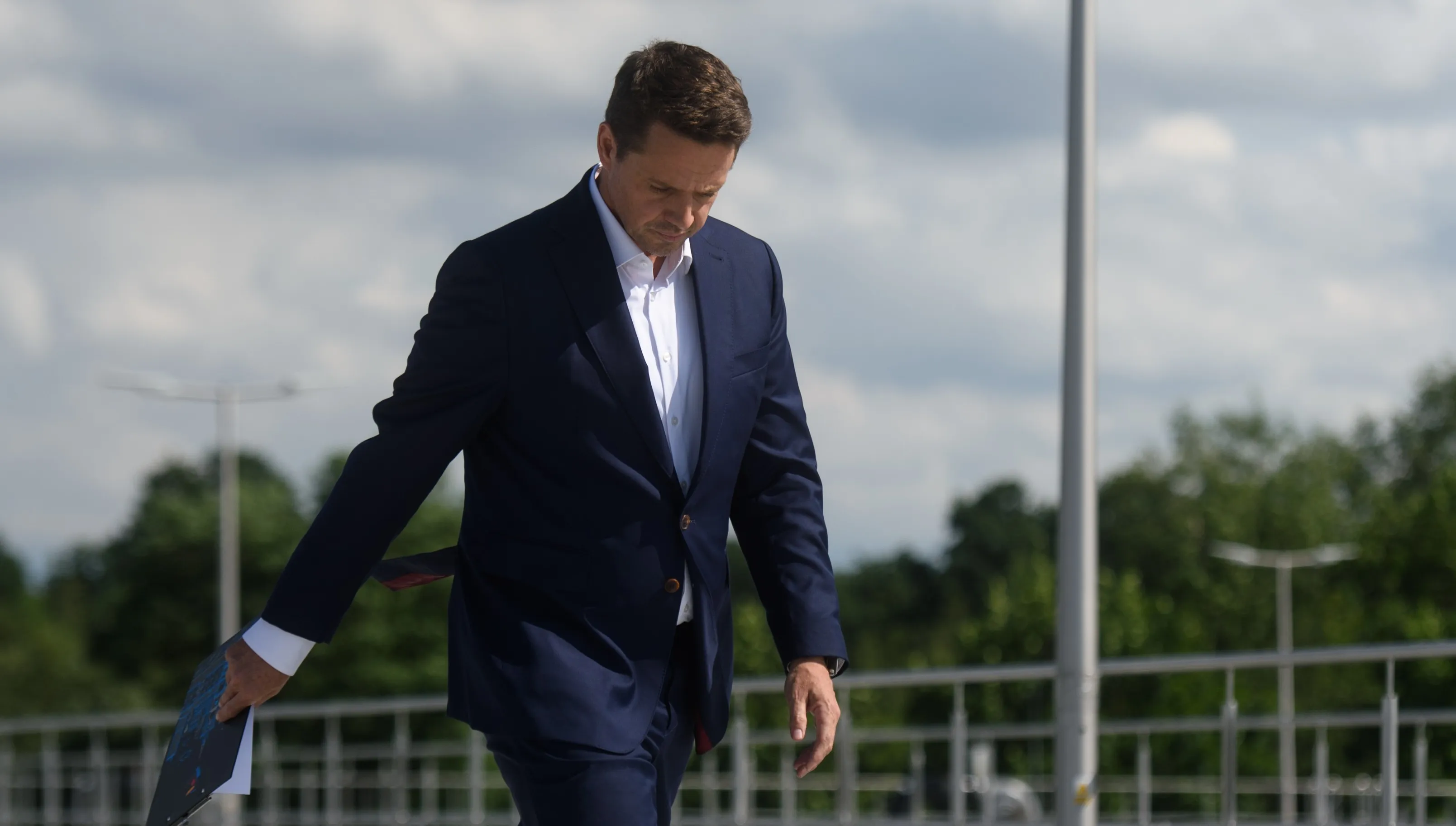 Trzaskowski nalega na debatę. Morawiecki: Niech najpierw ze sobą uzgodni poglądy