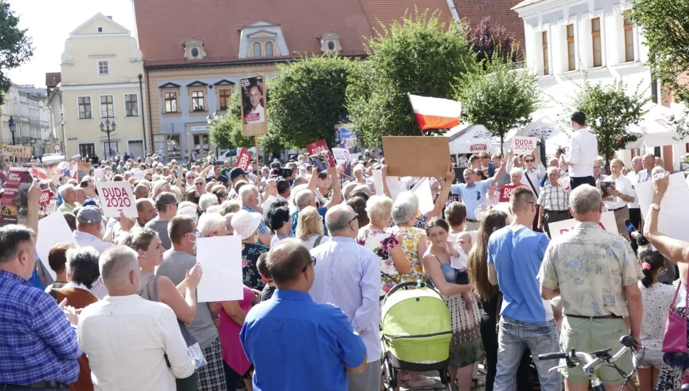 Tłumy na wiecu poparcia Andrzeja Dudy