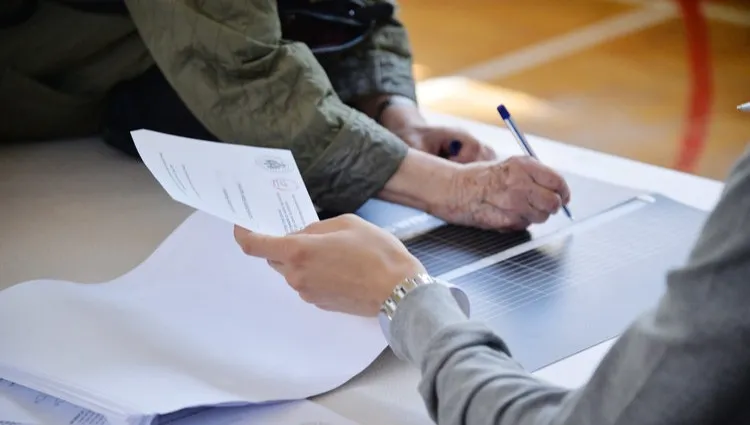 Komisje uruchomiły rezerwy kart