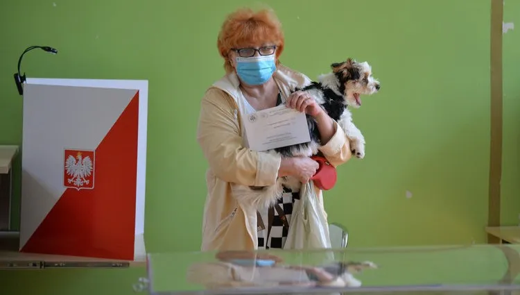 Głosy wsi i miast podzielone