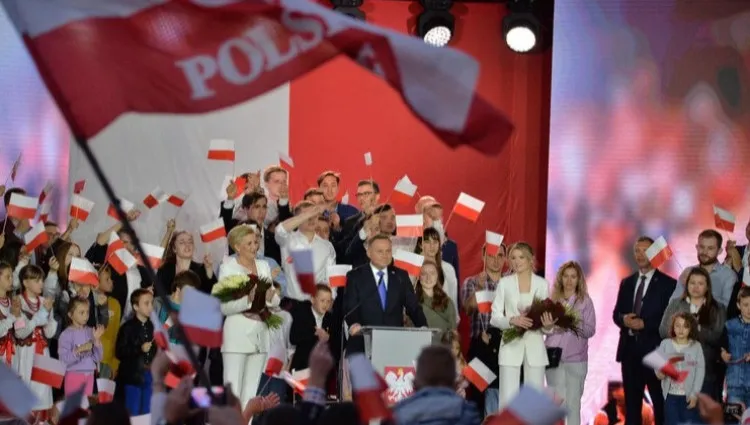 "Prezydent Andrzej Duda ma wyraźny mandat społeczny" - podkreśla korespondent BBC 