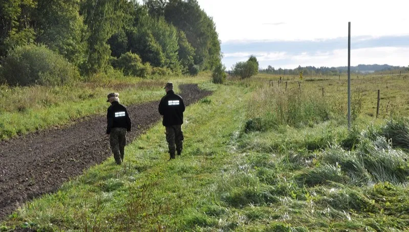 Mandaty dla turystów za wycieczkę pod słup graniczny
