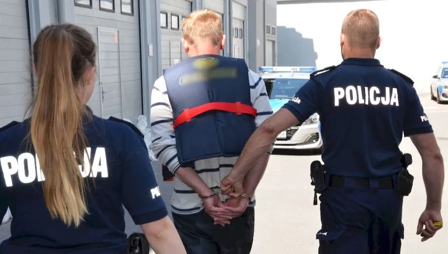 Pijany uciekał przed policją... skuterem wodnym