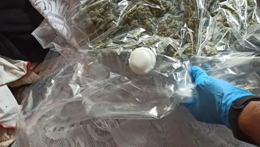 Policjanci przechwycili 2,5 kg narkotyków
