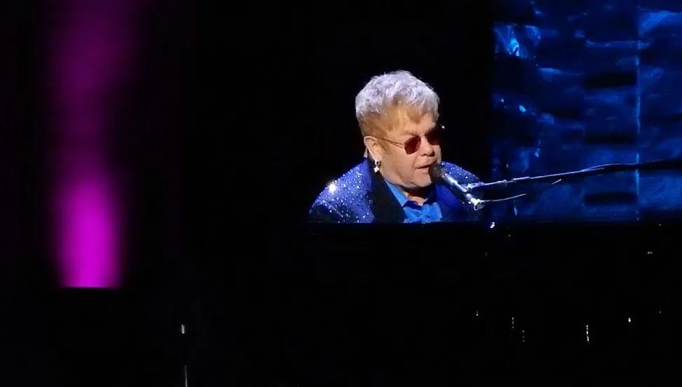 Elton John może zapłacić 3 mln dolarów odszkodowania! Pozywa go... była żona