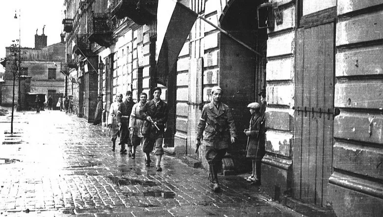 Syreny alarmowe w rocznicę wybuchu Powstania Warszawskiego