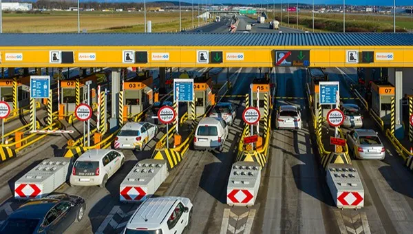 Kolejki przed bramkami na A1 koło Torunia